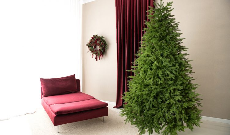 Alberi di Natale artificiali: come scegliere quello che sembra vero (e dura vent'anni)